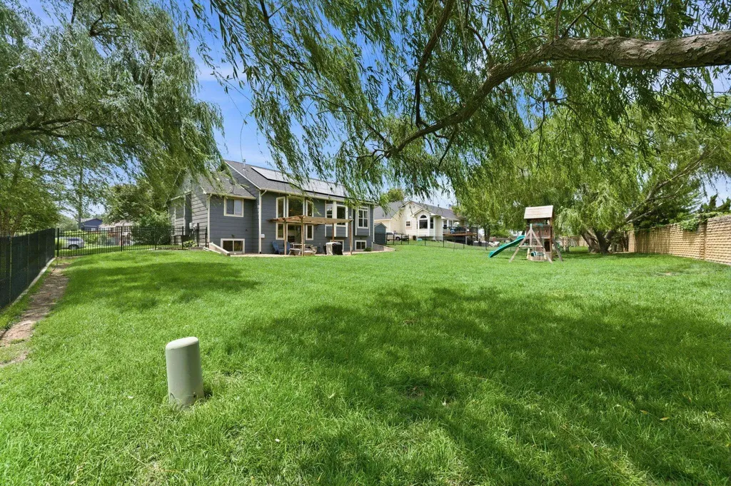 2216 N Newberry Street Derby KS 67037