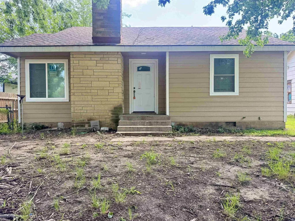 1120 N C Street Arkansas City KS 67005
