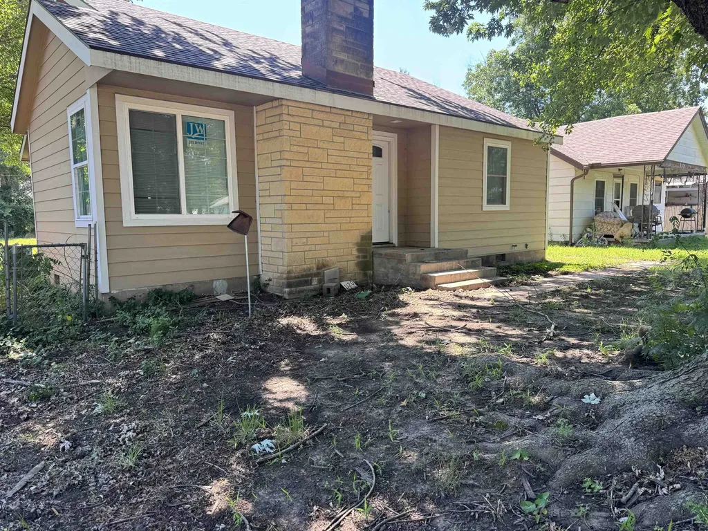1120 N C Street Arkansas City KS 67005