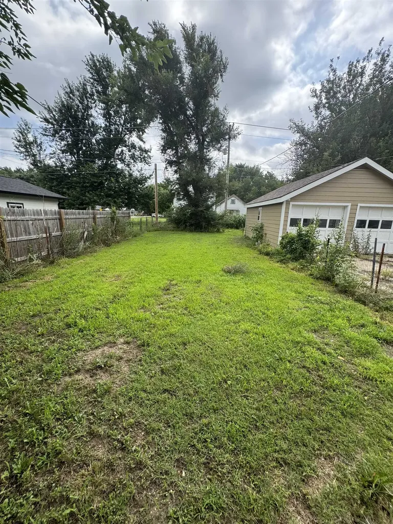 1120 N C Street Arkansas City KS 67005