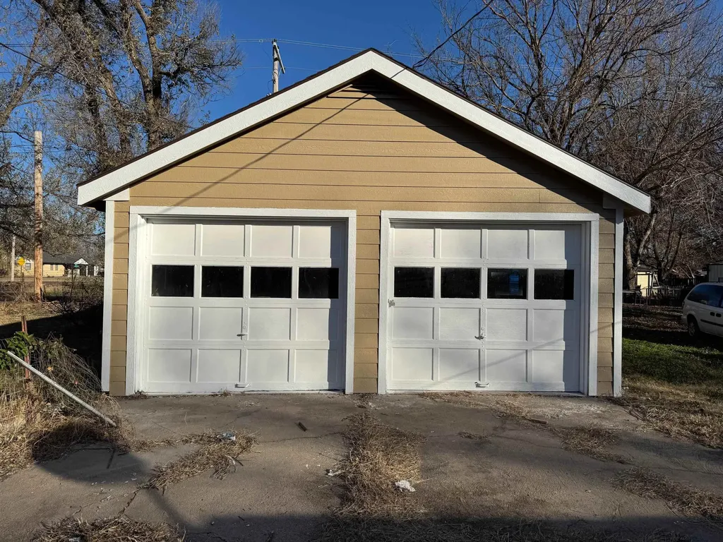 1120 N C Street Arkansas City KS 67005