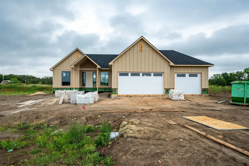 2812 E Kay Street Derby KS 67037