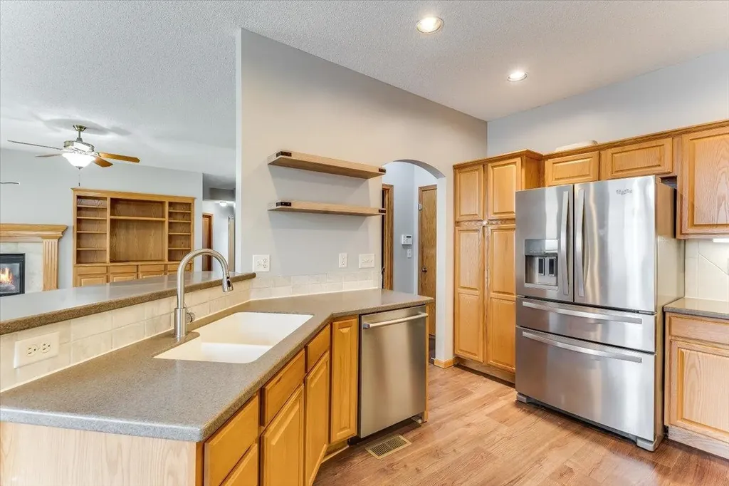 2206 E Myrtlewood Derby KS 67037