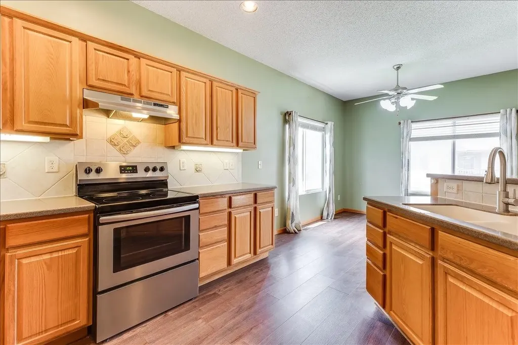 2206 E Myrtlewood Derby KS 67037