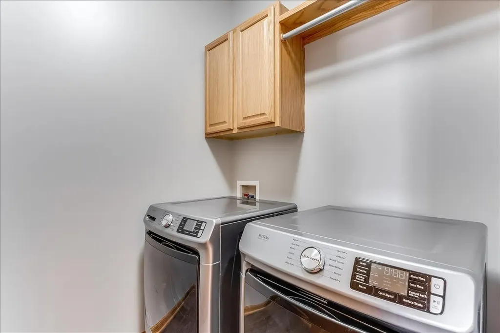 2206 E Myrtlewood Derby KS 67037