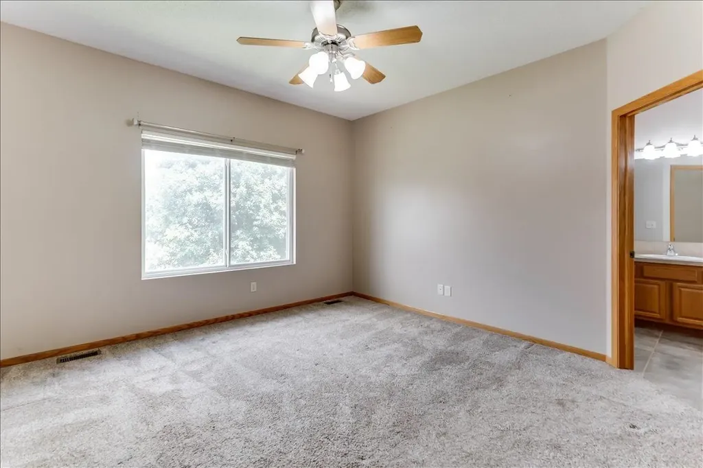 2206 E Myrtlewood Derby KS 67037