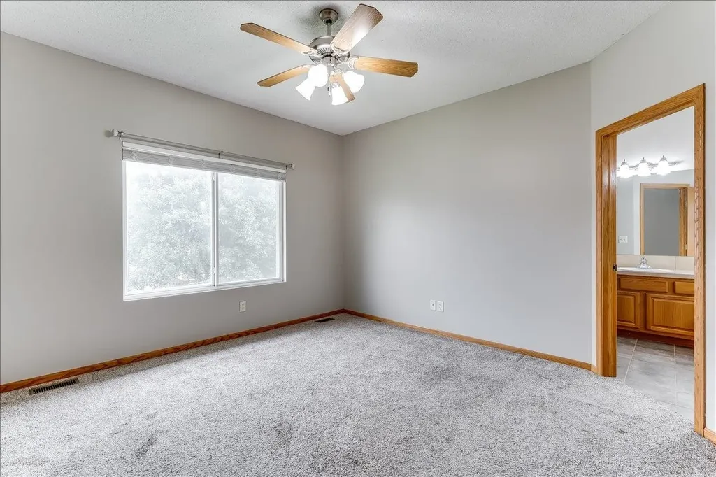 2206 E Myrtlewood Derby KS 67037