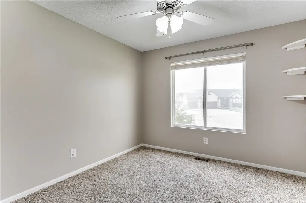 2206 E Myrtlewood Derby KS 67037