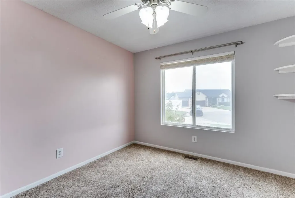 2206 E Myrtlewood Derby KS 67037