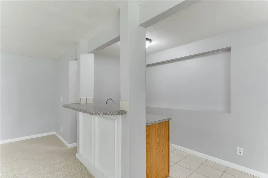 2206 E Myrtlewood Derby KS 67037