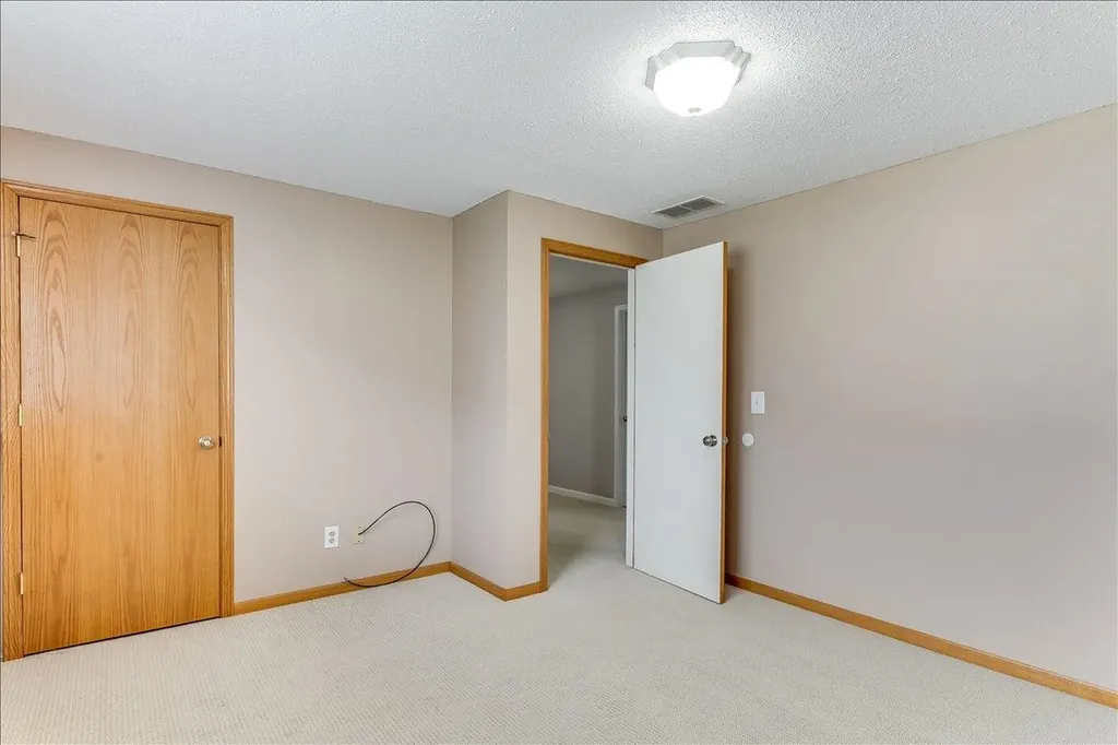 2206 E Myrtlewood Derby KS 67037
