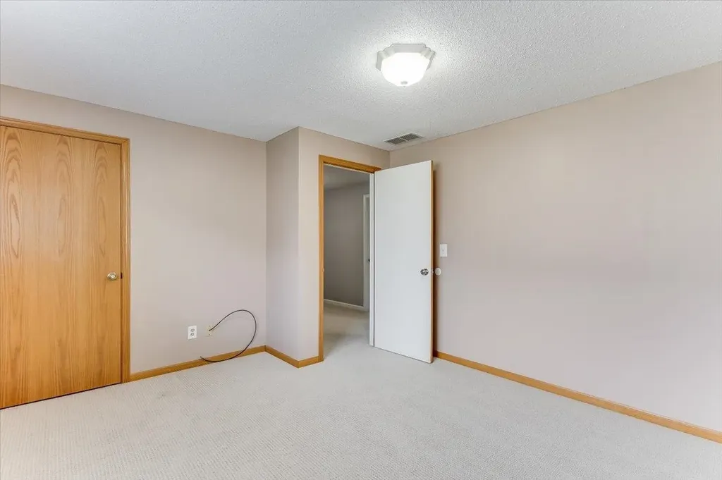2206 E Myrtlewood Derby KS 67037