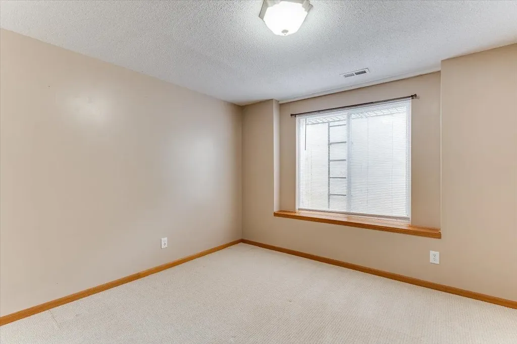 2206 E Myrtlewood Derby KS 67037