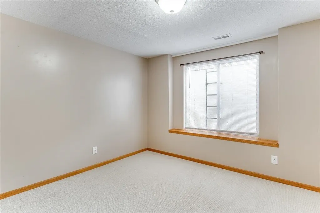 2206 E Myrtlewood Derby KS 67037