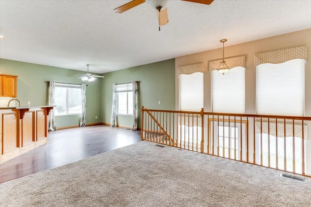 2206 E Myrtlewood Derby KS 67037