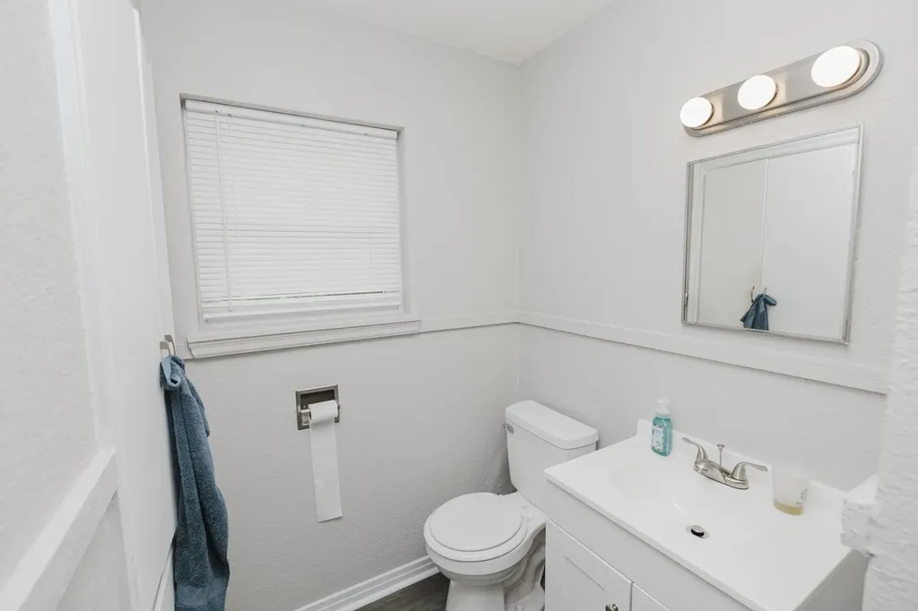 604-610 S Hunter Wichita KS 67207