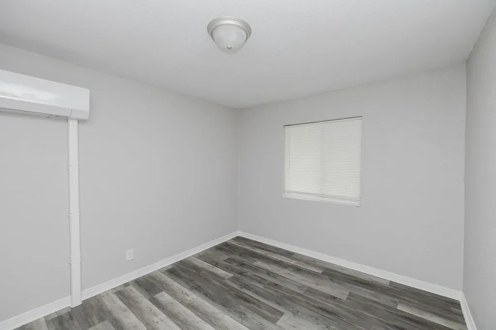 604-610 S Hunter Wichita KS 67207