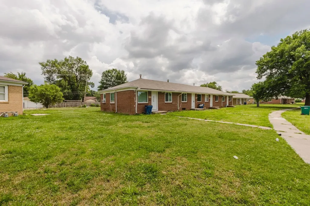 604-610 S Hunter Wichita KS 67207