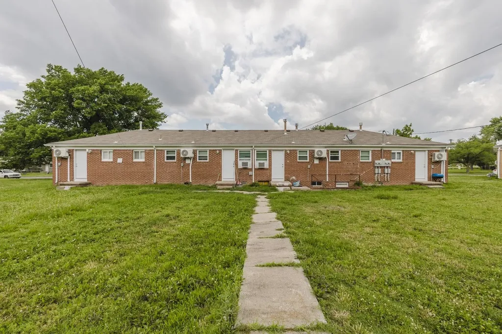 604-610 S Hunter Wichita KS 67207