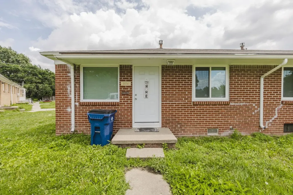 604-610 S Hunter Wichita KS 67207