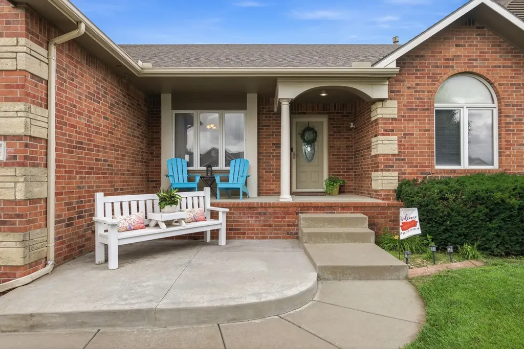 1285 N Forestview Court Wichita KS 67235
