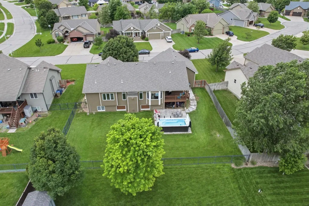 1285 N Forestview Court Wichita KS 67235