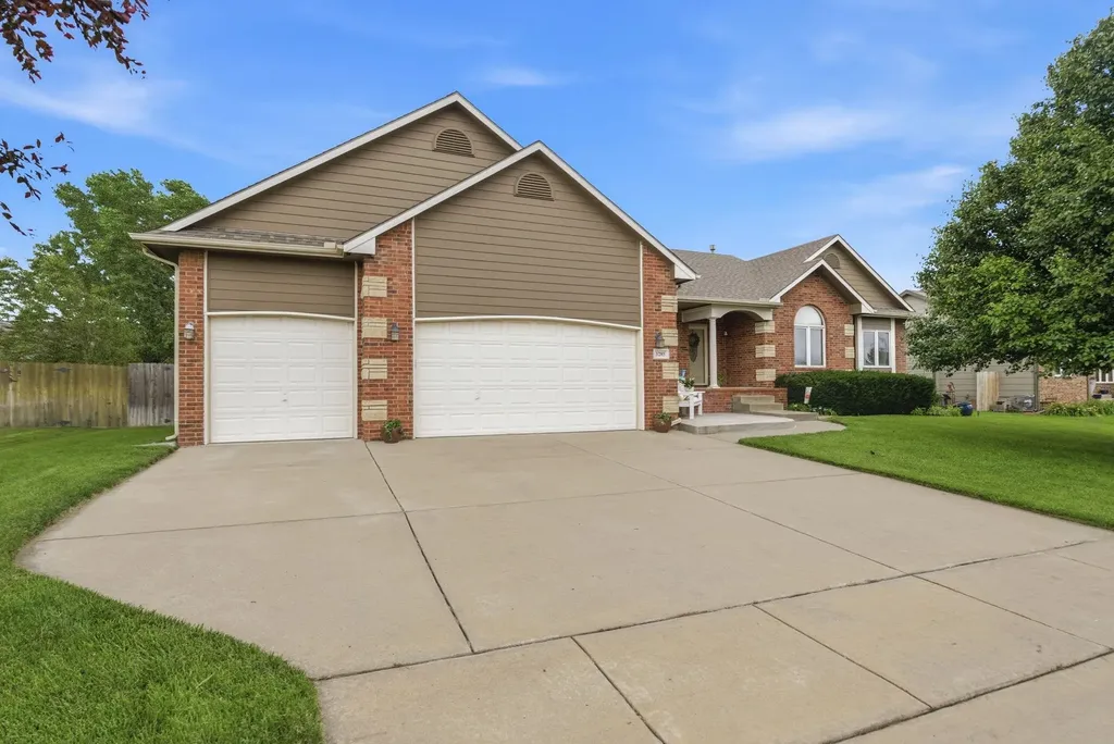 1285 N Forestview Court Wichita KS 67235