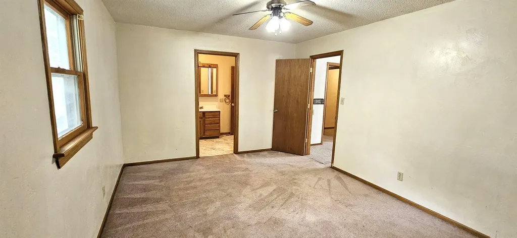 1525 N 7th Street Arkansas City KS 67005
