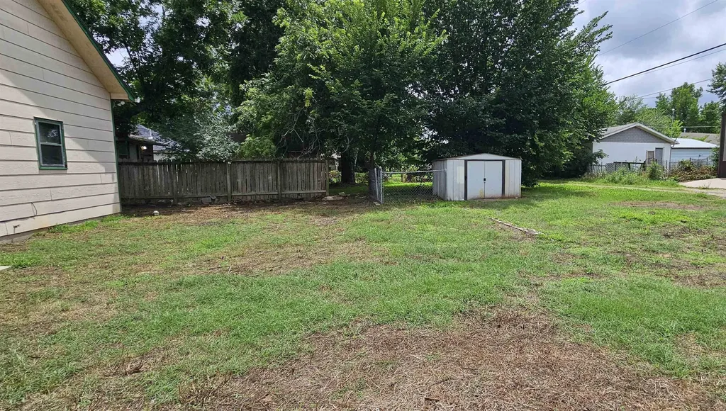 1525 N 7th Street Arkansas City KS 67005