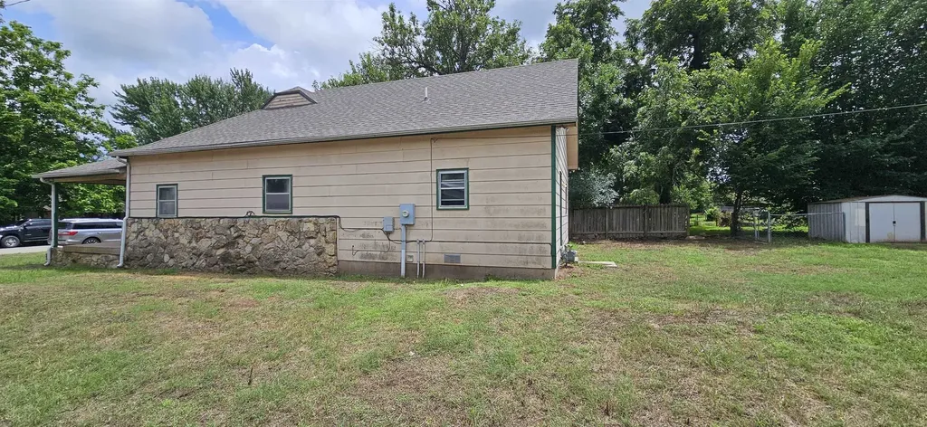 1525 N 7th Street Arkansas City KS 67005