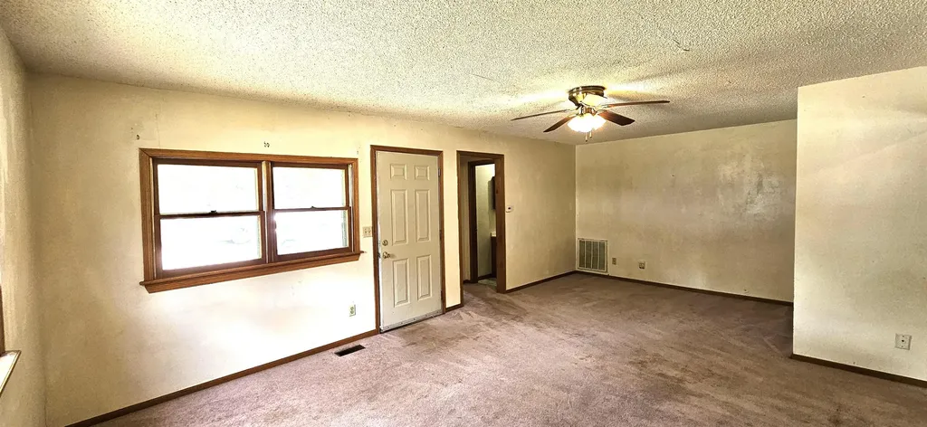 1525 N 7th Street Arkansas City KS 67005