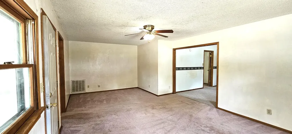1525 N 7th Street Arkansas City KS 67005