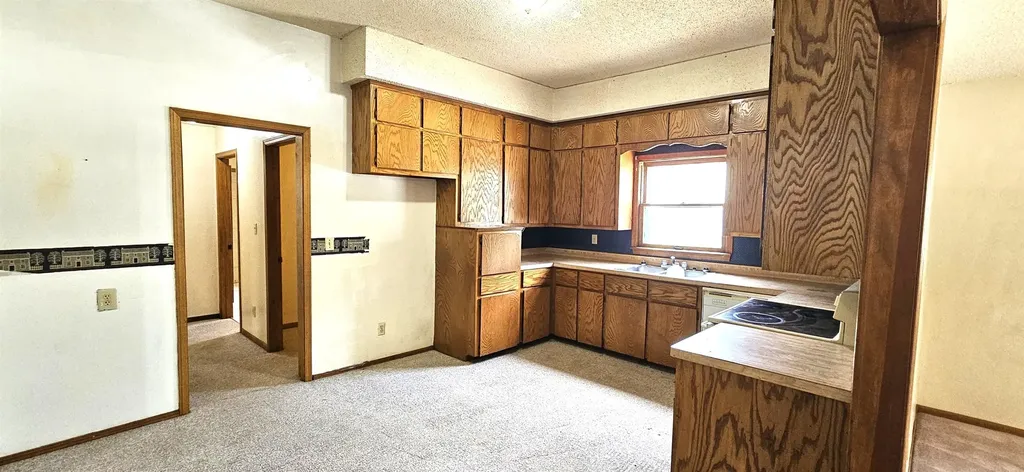 1525 N 7th Street Arkansas City KS 67005