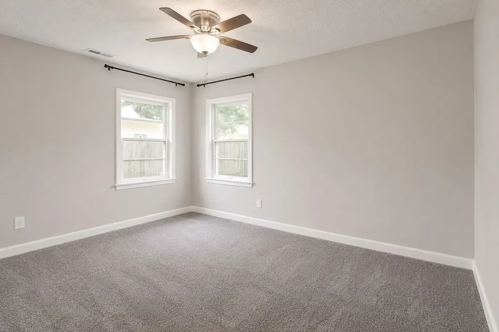 1121 N Ridgewood Wichita KS 67208