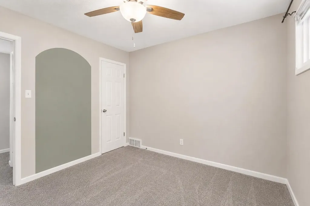 1121 N Ridgewood Wichita KS 67208
