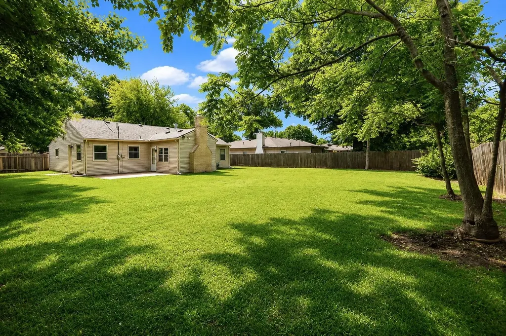 1121 N Ridgewood Wichita KS 67208