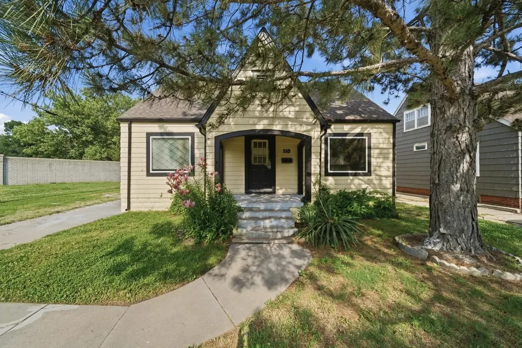 510 S Broadview Avenue Wichita KS 67218