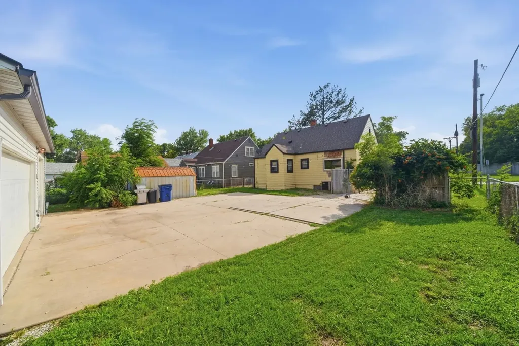 510 S Broadview Avenue Wichita KS 67218