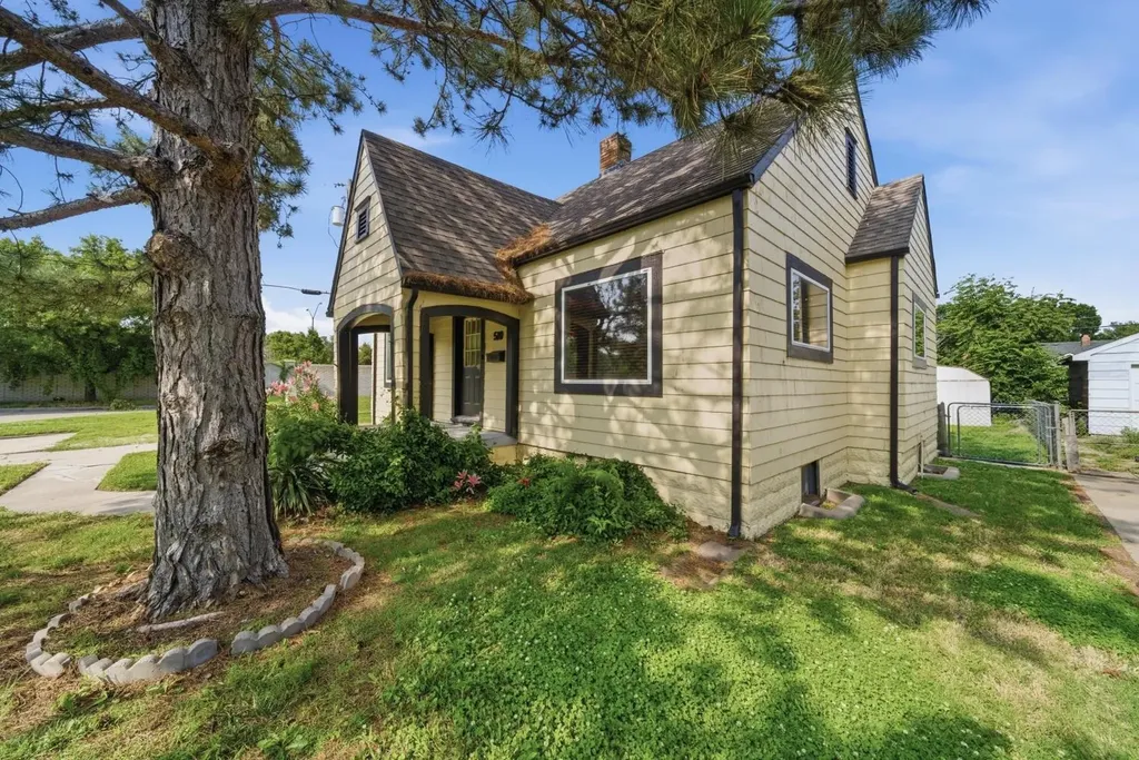 510 S Broadview Avenue Wichita KS 67218