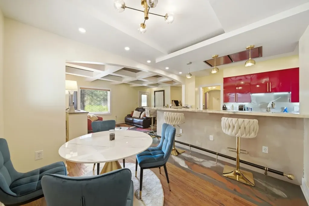 510 S Broadview Avenue Wichita KS 67218