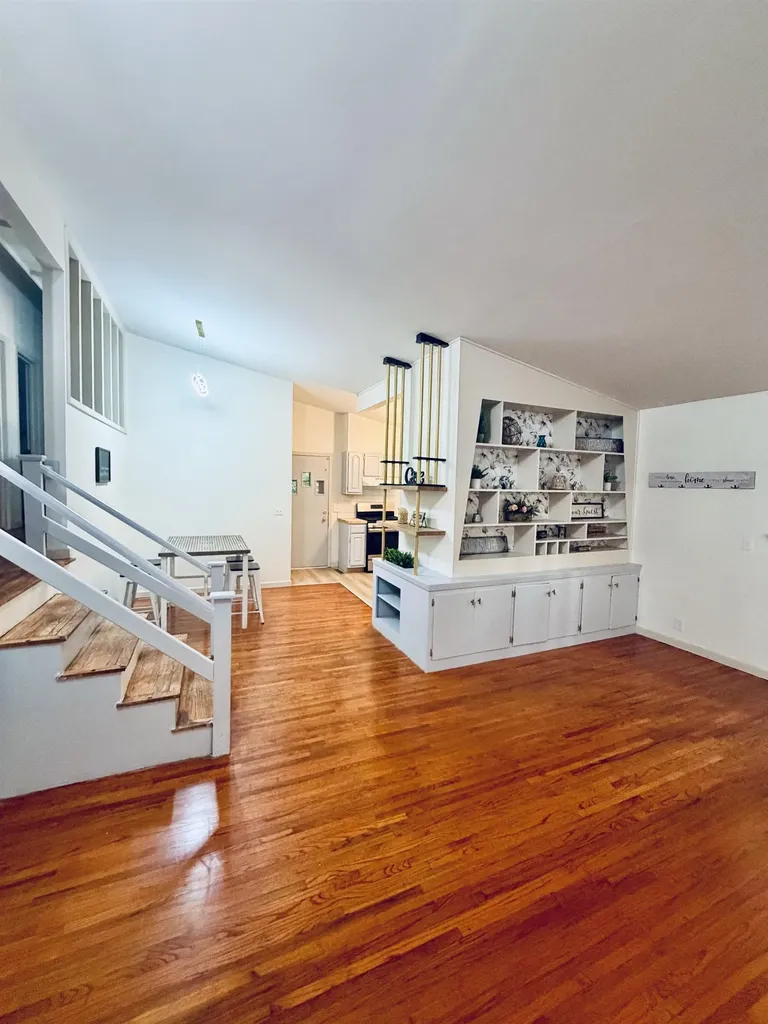 1927 E Glen Oaks Wichita KS 67216
