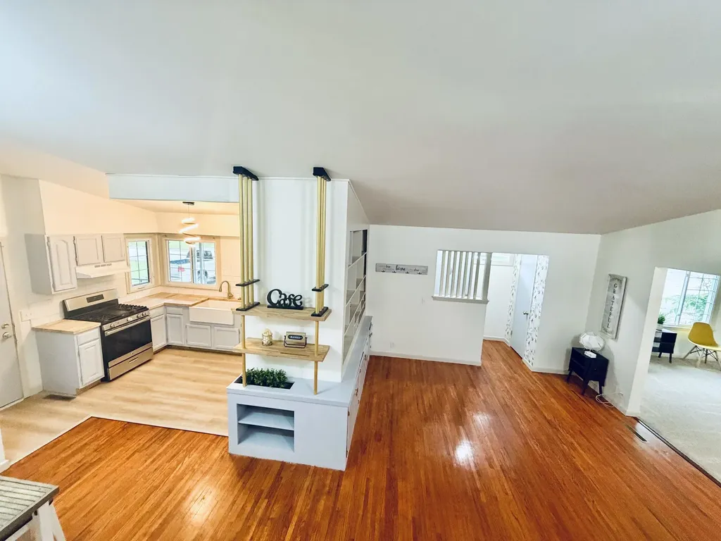 1927 E Glen Oaks Wichita KS 67216