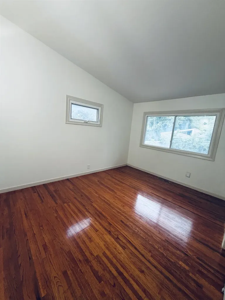 1927 E Glen Oaks Wichita KS 67216