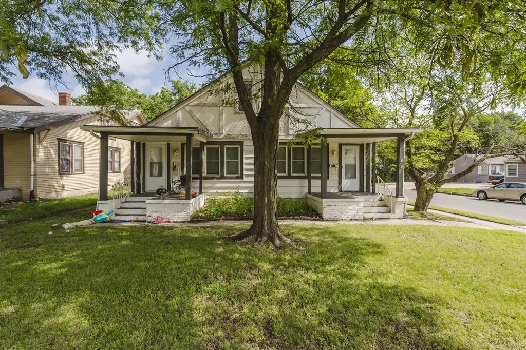 4424-4426 E Central Wichita KS 67208