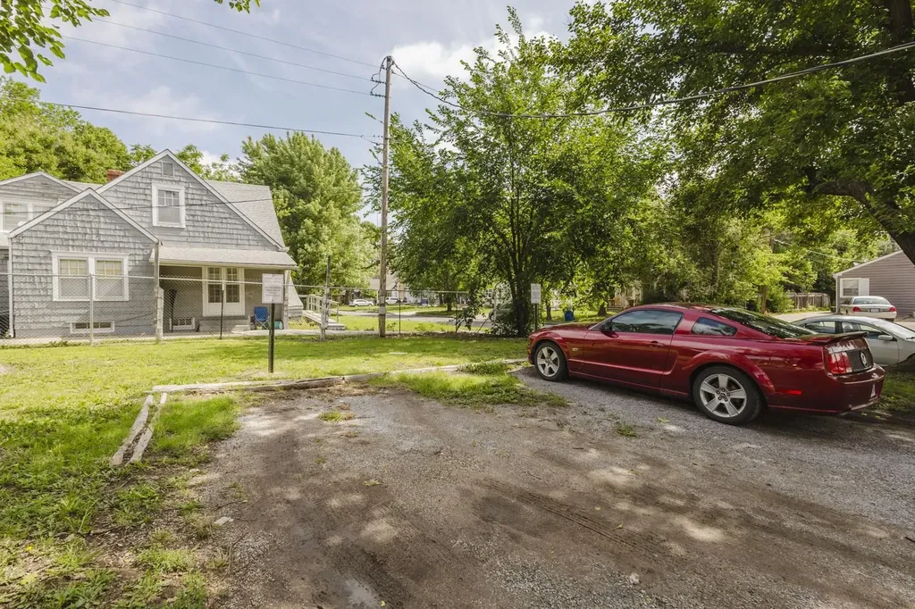 4424-4426 E Central Wichita KS 67208