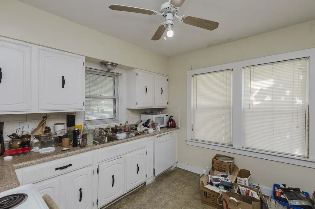 4424-4426 E Central Wichita KS 67208