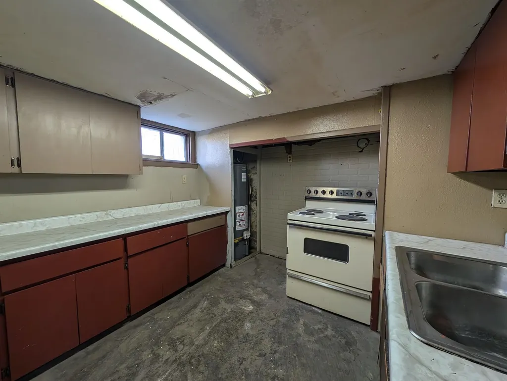 2020 S Palisade Avenue Wichita KS 67213