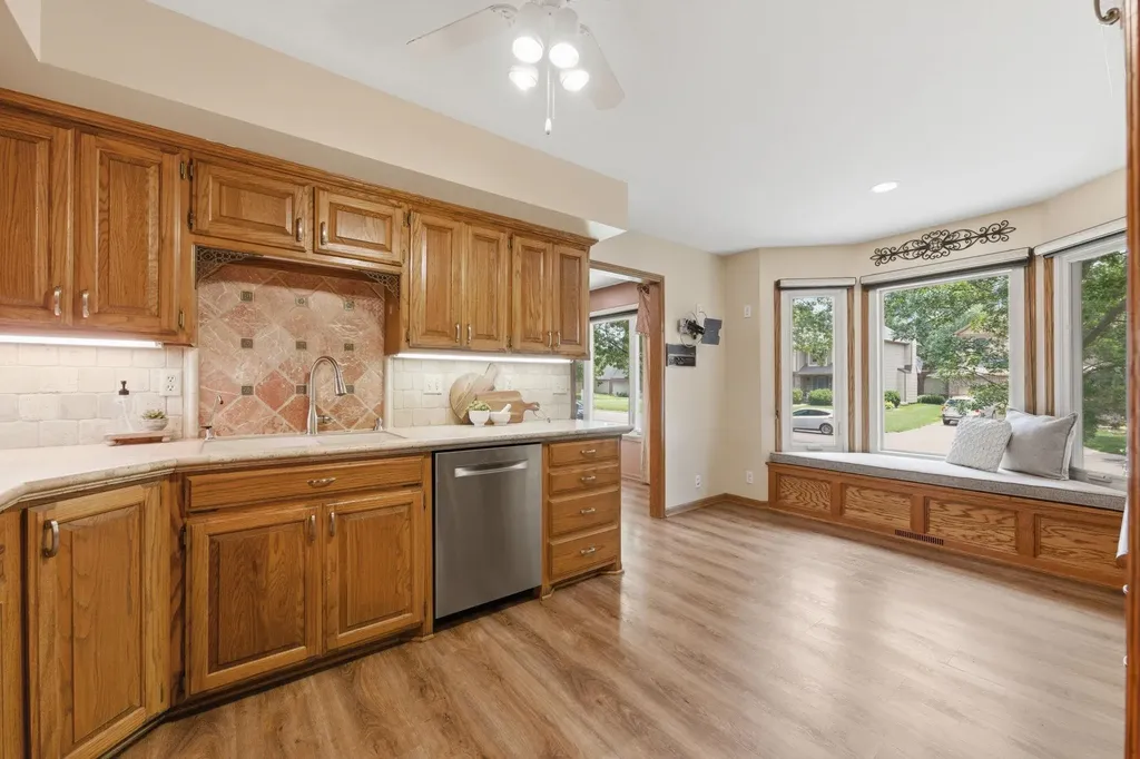 1319 N Coachhouse Court Wichita KS 67235