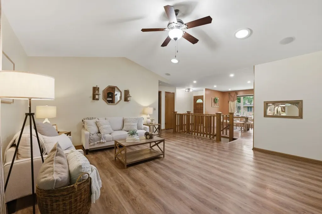 1319 N Coachhouse Court Wichita KS 67235