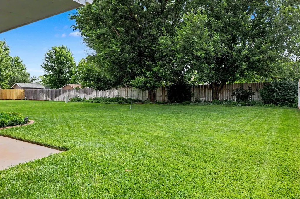 2604 N Rutgers Wichita KS 67205